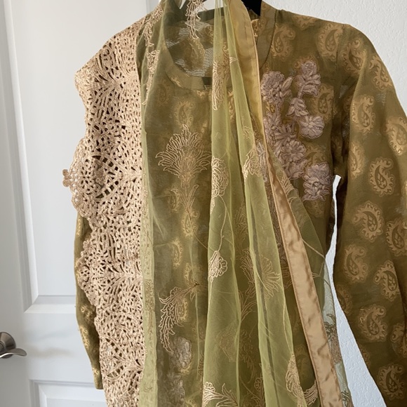 Brand new 3 Piece Customized Pret wear - Picture 6 of 8